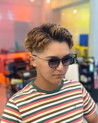 ショート 天王寺で1番人気の フェード師/大野尋哉のヘアスタイル