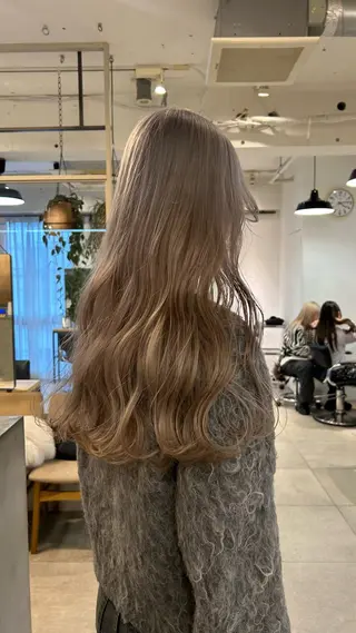 ロング カラー じゅわっと暖色カラー 🍊Moemiのヘアスタイル