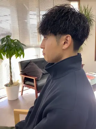 ショート パーマ メンズ L.lanka所属・こもり なおやのヘアスタイル