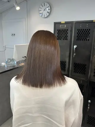 ミディアム INORI /フェイスレイヤーのヘアスタイル