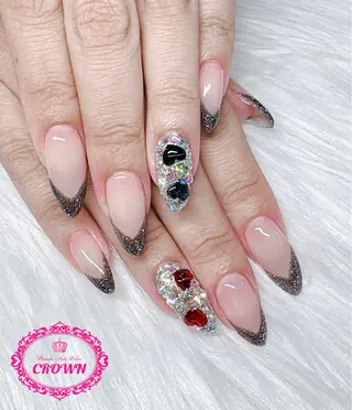 ネイル CROWN プライベートサロンのネイルデザイン