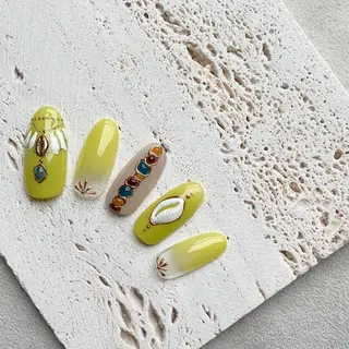 ネイル atelier FIORITURA所属・FIORITURA aiのネイルデザイン