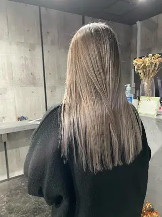 カラー olume(オルメ)所属・山田隆成/韓国カット バレ、ハイライト得意のヘアスタイル