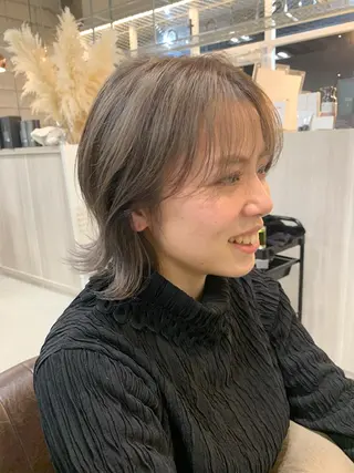 ミディアム カラー 新海 芳樹のヘアスタイル