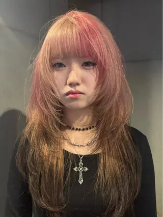 ロング カラー だいち/ハイトーン/ デザインカラーのヘアスタイル