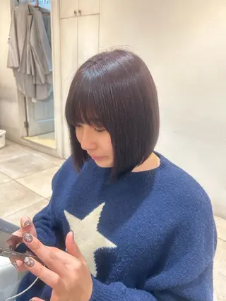 ショート カラー レイヤーカット/ 透明感カラー/カナのヘアスタイル