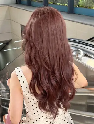 ロング カラー トレンド暖色ヘア🍒 miu🍒のヘアスタイル