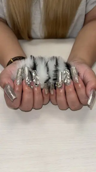 ネイル 久保田 桃花のネイルデザイン