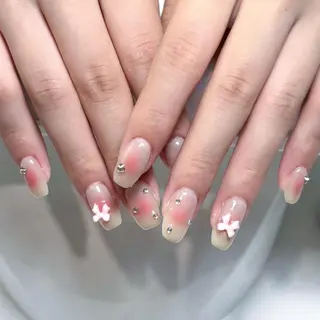 ネイル 福ネイル スタッフのネイルデザイン