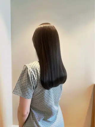 ロング カラー 髪質改善カラー ベージュ🤎YUMEのヘアスタイル