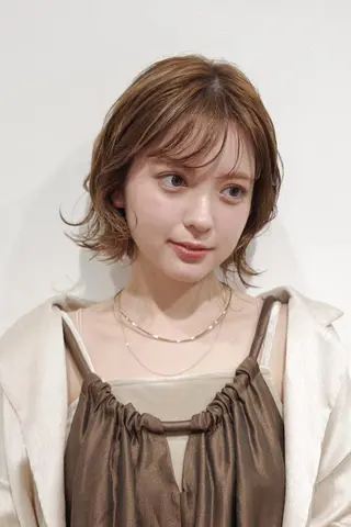ショート カラー 井上 美穂のヘアスタイル