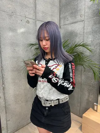 ミディアム カラー 切りっぱなしボブ レイヤー/縮毛矯正のヘアスタイル