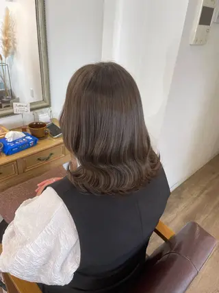 セミロング カラー Felice Erikaのヘアスタイル