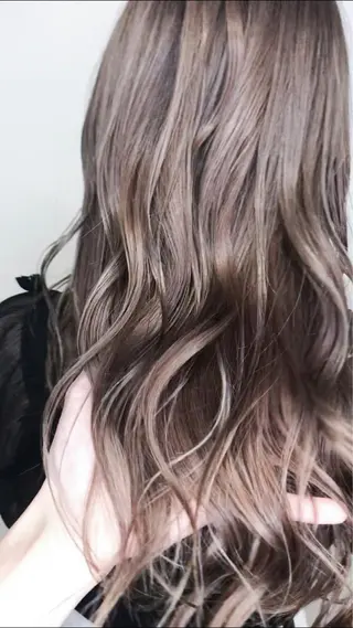 ミディアム カラー AMI Hair  supply所属・髪質改善カラー 韓国風レイヤーのヘアスタイル