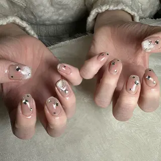 ネイル repos~ルポ~所属・里見 麗のネイルデザイン