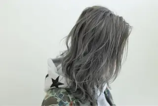 ミディアム カラー 加藤 利基のヘアスタイル