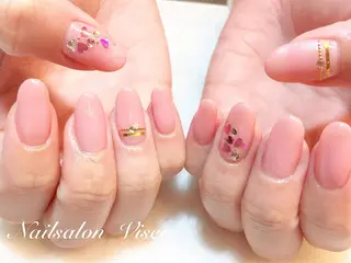 ネイル Viseo《6週間 長持ちパラジェル》のネイルデザイン