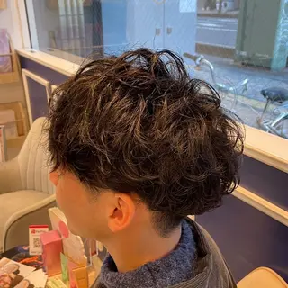 ショート パーマ メンズ 吉田 新平のヘアスタイル