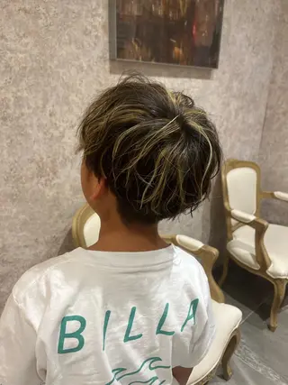 カラー メンズ シャドールーツ earth　深川愛実のヘアスタイル