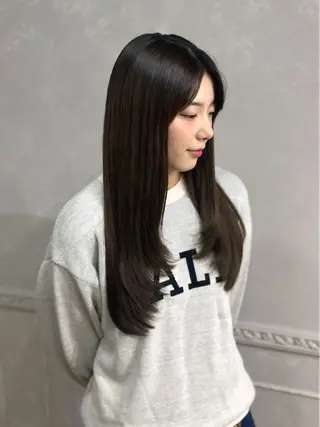 ロング Lisa📎 【Zina 2nd】のヘアスタイル