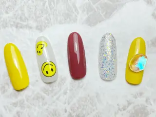 ネイル マジックミラー所属・マジック ミラーのネイルデザイン