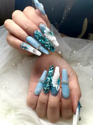 ネイル LUCAS 千葉 AOI💅🏾💕のネイルデザイン