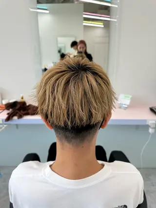 カラー メンズ 🤍透明感カラー🤍 ブリーチ🤍AINEのヘアスタイル