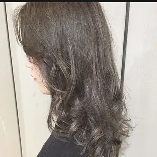 セミロング 淡色ふんわりhair 新宿satomiのヘアスタイル