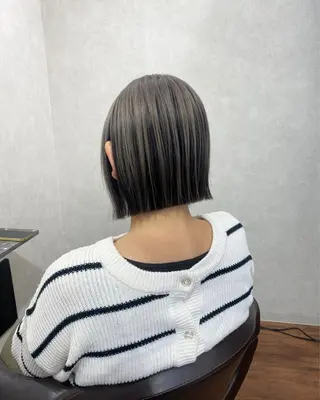 ミディアム _White所属・ＳＨＩ ＺＵのヘアスタイル
