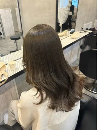 ロング カラー 内沼 恵留菜のヘアスタイル