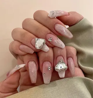 ネイル Chisa Nail Studio所属・チ サのネイルデザイン