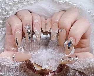 ネイル She   Nail所属・ISA_ BELLAのネイルデザイン