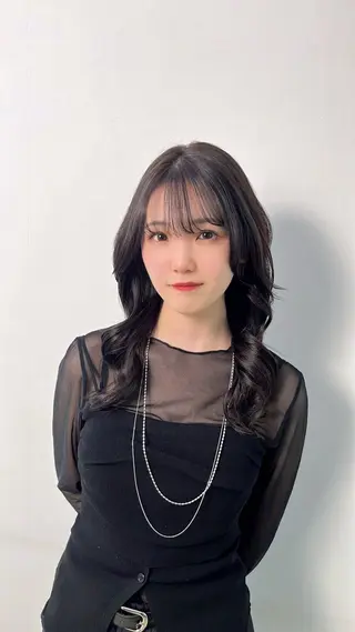 ロング カラー なかの ももかのヘアスタイル