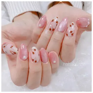 ネイル ＶＩＶＩ nailsalonのネイルデザイン