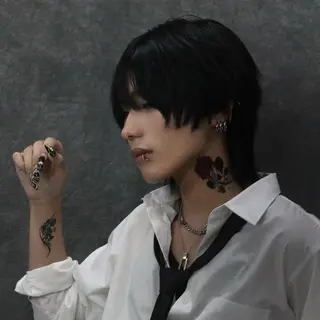 ミディアム メンズ RACCOON.TOKYO 渋谷店所属・メンズカット特化🐺 ウルフ[店長]置塩祥のヘアスタイル