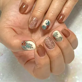 ネイル alma nailsのネイルデザイン