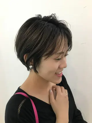 ショート pole/apartment所属・💓パーマ，💗 レイヤーカットのヘアスタイル