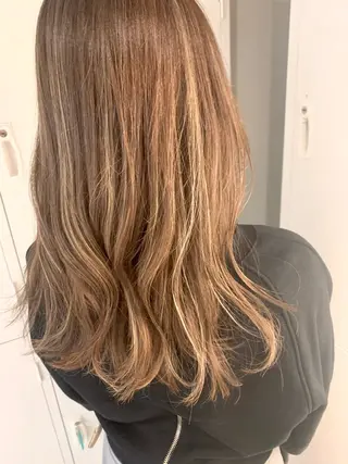 ロング ✨ハイトーン✨艶髪 ✨髪質改善✨和田のヘアスタイル