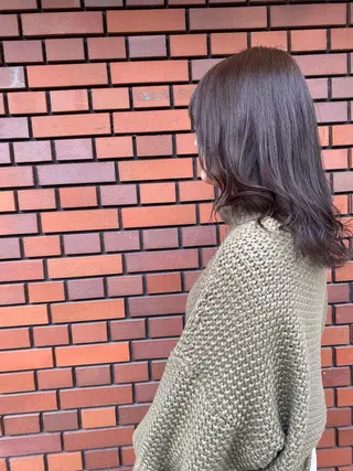 ミディアム カラー エイト ウメダのヘアスタイル