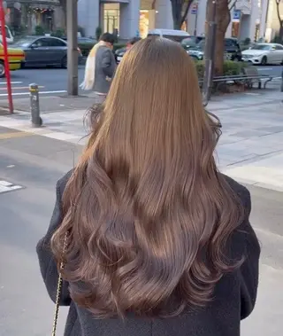 ロング 透明感Color🩶 髪質改善 ユウナ🦋のヘアスタイル