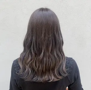 セミロング カラー DECORArojii所属・赤坂 菜々恵のヘアスタイル