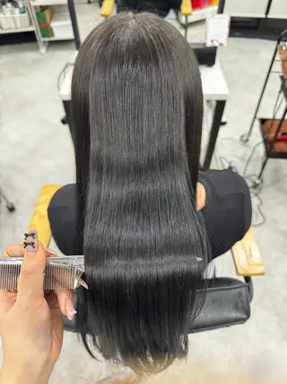 ロング カラー 赤み無し柔らかカラー 【梅田】madokaのヘアスタイル