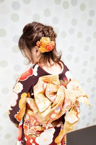 ヘアアレンジ 野咲き 美容室のマツエク・マツパデザイン