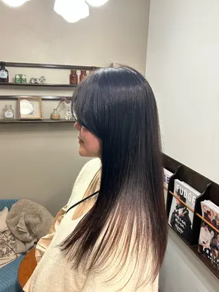 ロング Masaki ブリーチカラーのヘアスタイル