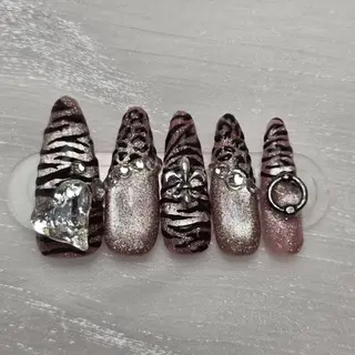 ネイル MIHANA ネイルサロンのネイルデザイン