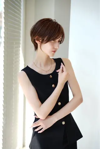 ショート カラー 加賀 千聖 /soigneのヘアスタイル