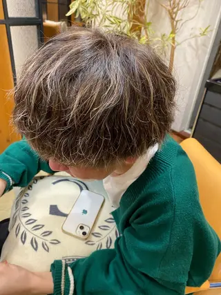 ショート カラー 石毛 ひかるのヘアスタイル