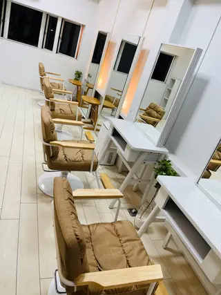 CARINA /アメ村のヘアスタイル