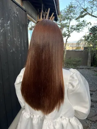 カラー 林 萌々のヘアスタイル