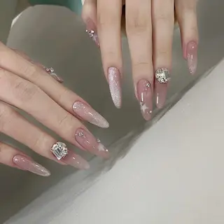 ネイル More Glam渋谷店のネイルデザイン